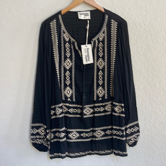 NWT Curvy Savanna Jane Bohemian Embroidered Top - Picture 2 of 10